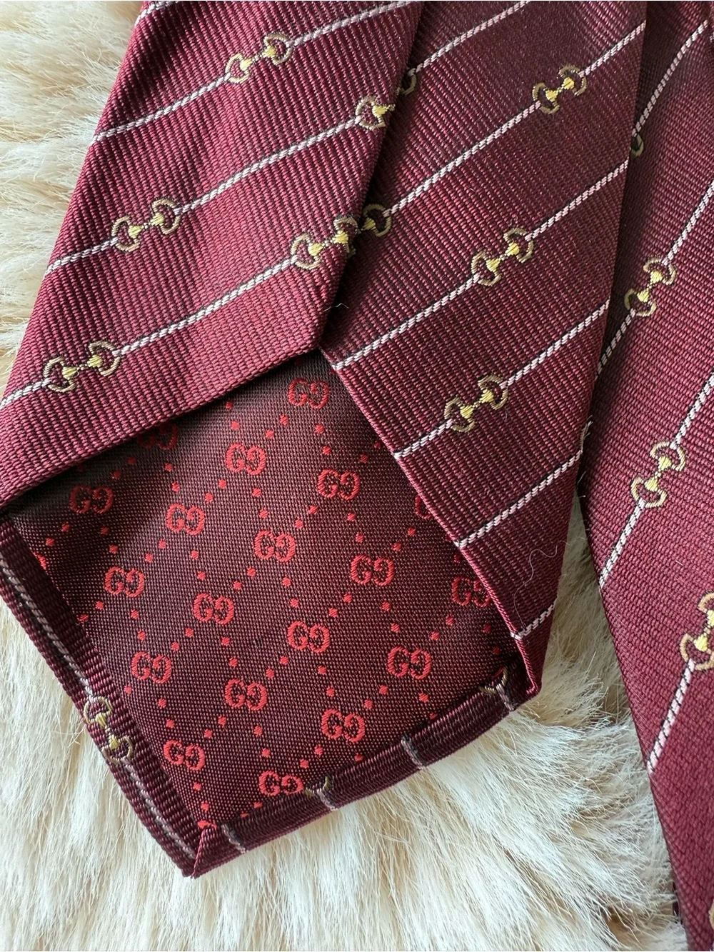 Gucci Men's Burgundy Silk Tie with Diagonal Signature Motif